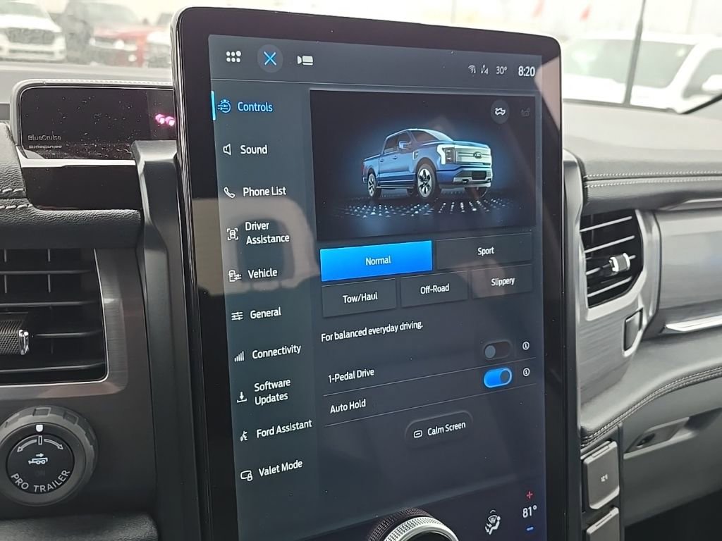 New 2025 Ford F150 Lightning Flash AWD/4WD image 31