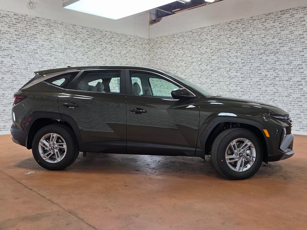 New 2026 Hyundai Tucson SE image 9
