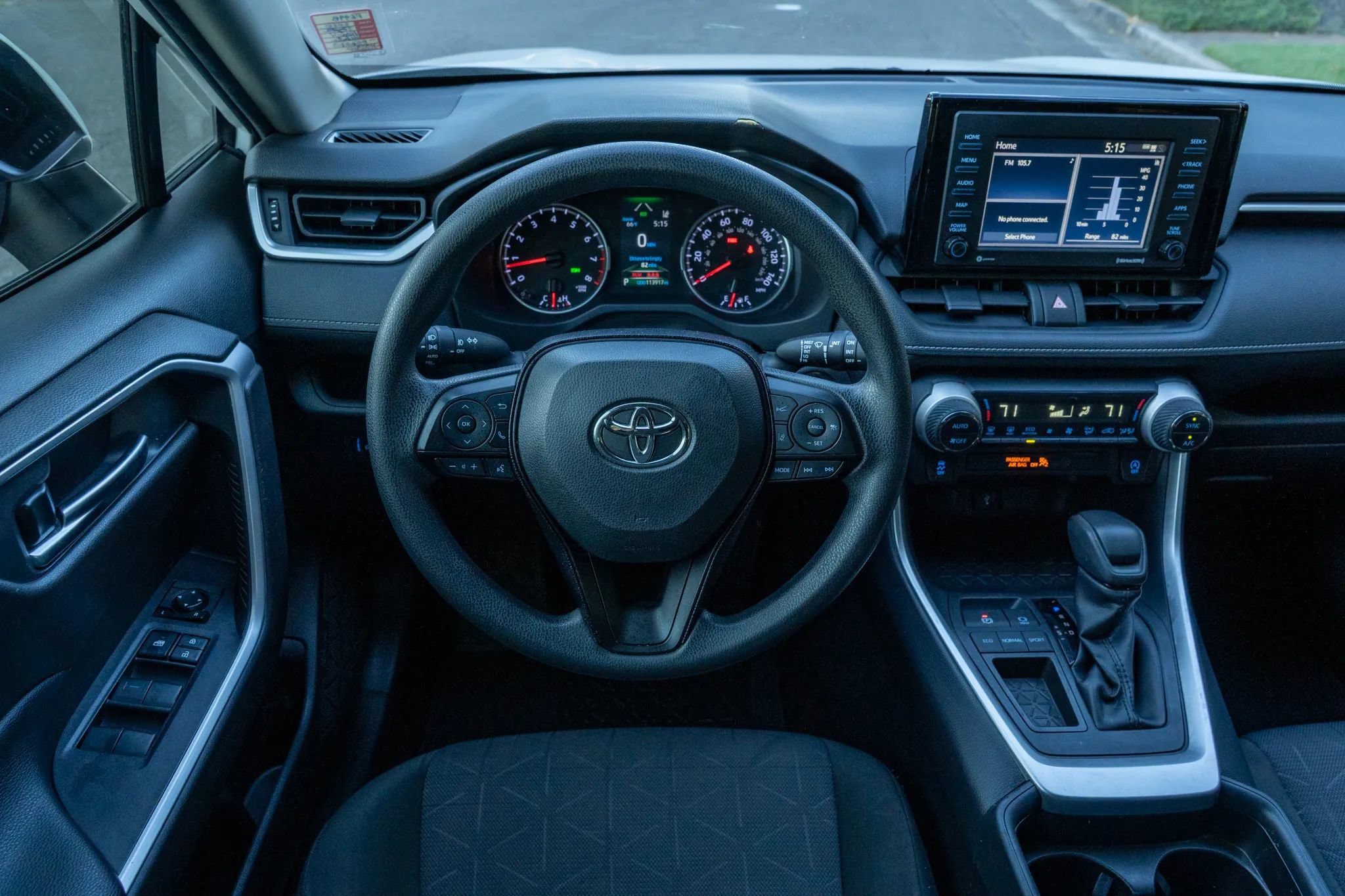Used 2020 Toyota RAV4 XLE FWD image 17