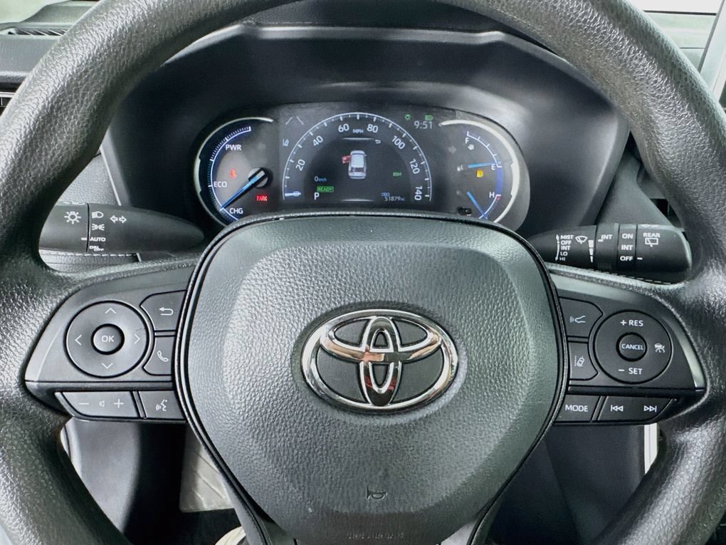 Used 2025 Toyota RAV4 XLE AWD/4WD image 16