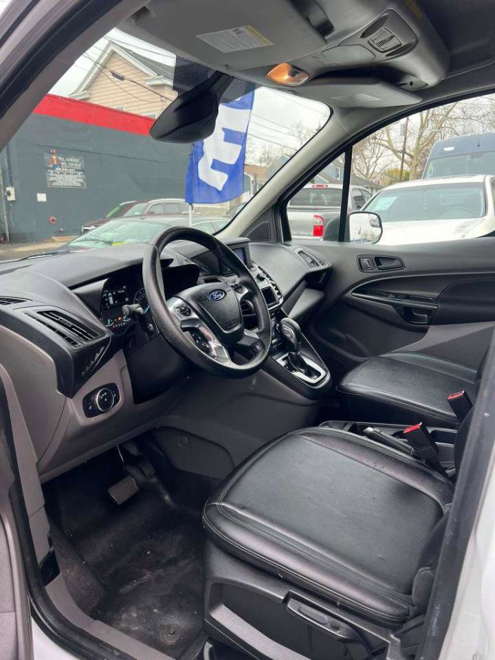 Used 2019 Ford Transit Connect XL image 27