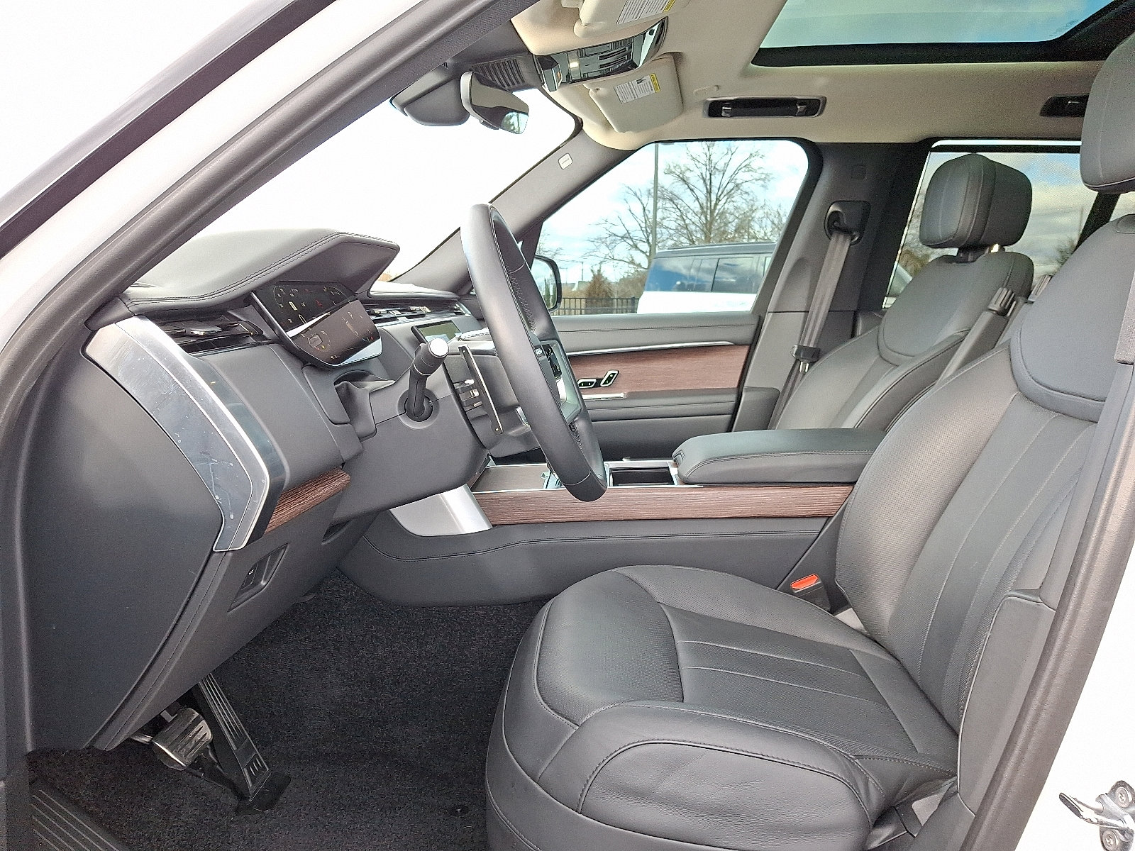 Used 2023 Land Rover Range Rover SE AWD/4WD image 12