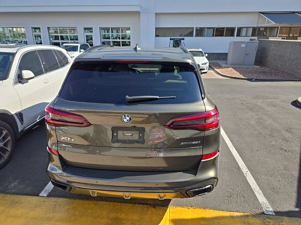Certified 2023 BMW X5 xDrive40i w/ M Sport Package AWD/4WD image 4