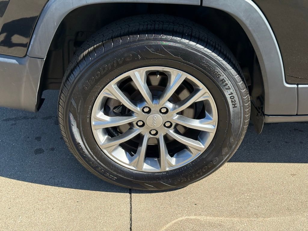 Used 2021 Jeep Cherokee Latitude Lux w/ Sun & Sound Group image 10