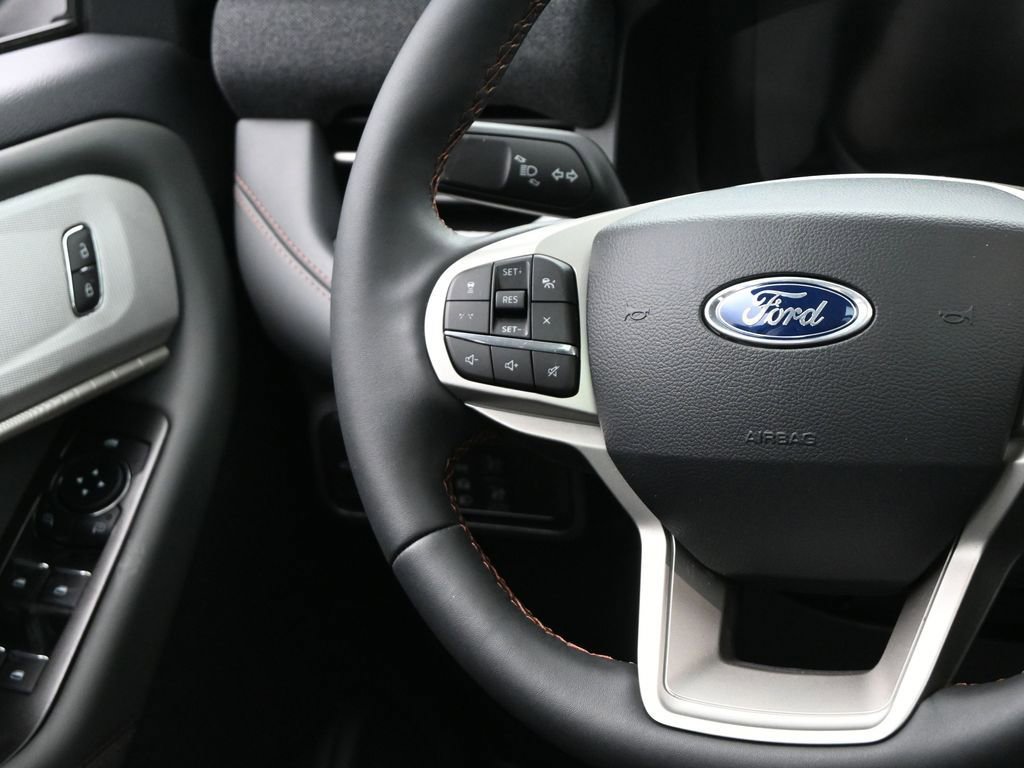 New 2025 Ford Explorer Active w/ Active Comfort Package image 28