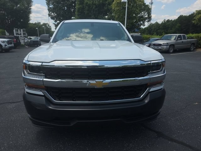 Used 2018 Chevrolet Silverado 1500 W/T w/ WT Convenience Package RWD image 2
