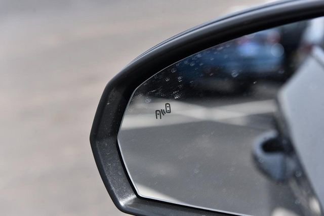 New 2026 Volkswagen Taos SE image 9