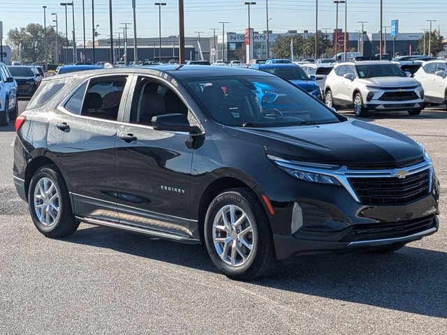 Used 2022 Chevrolet Equinox LT image 3