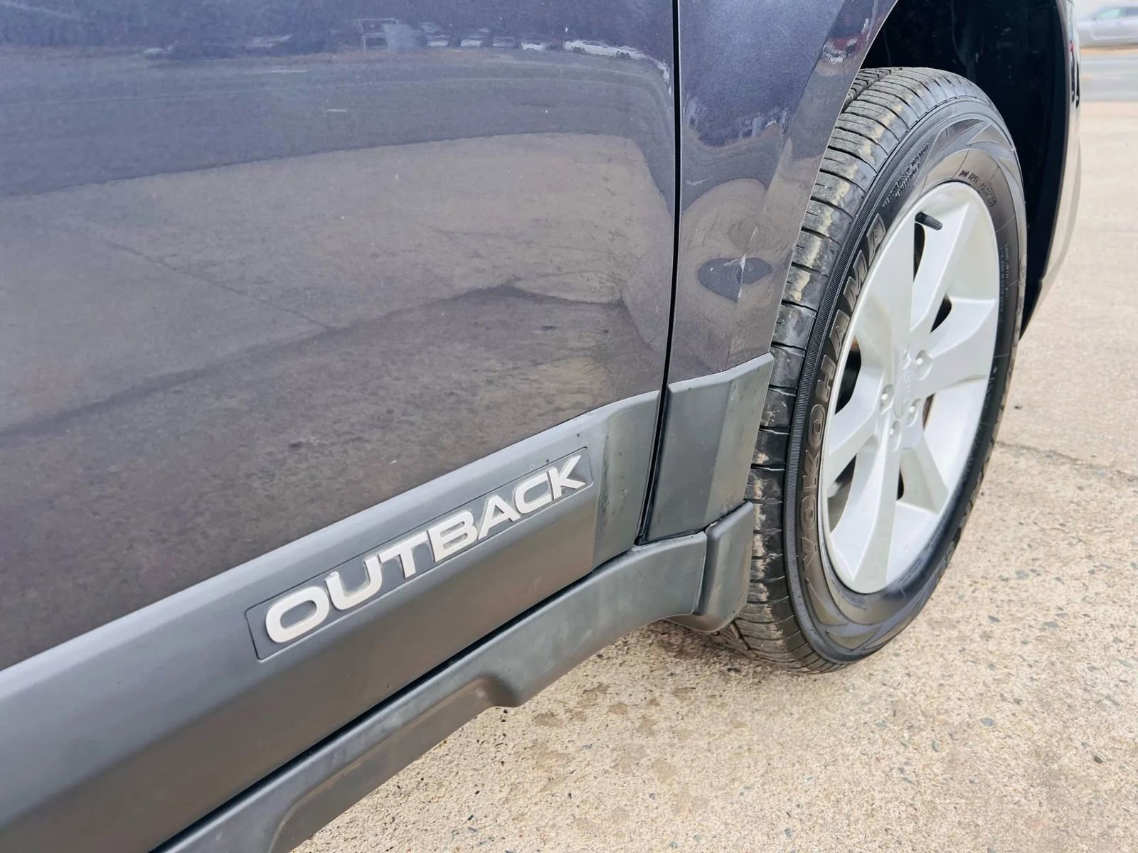 Used 2013 Subaru Outback 2.5i Premium w/ All-Weather Pkg image 8