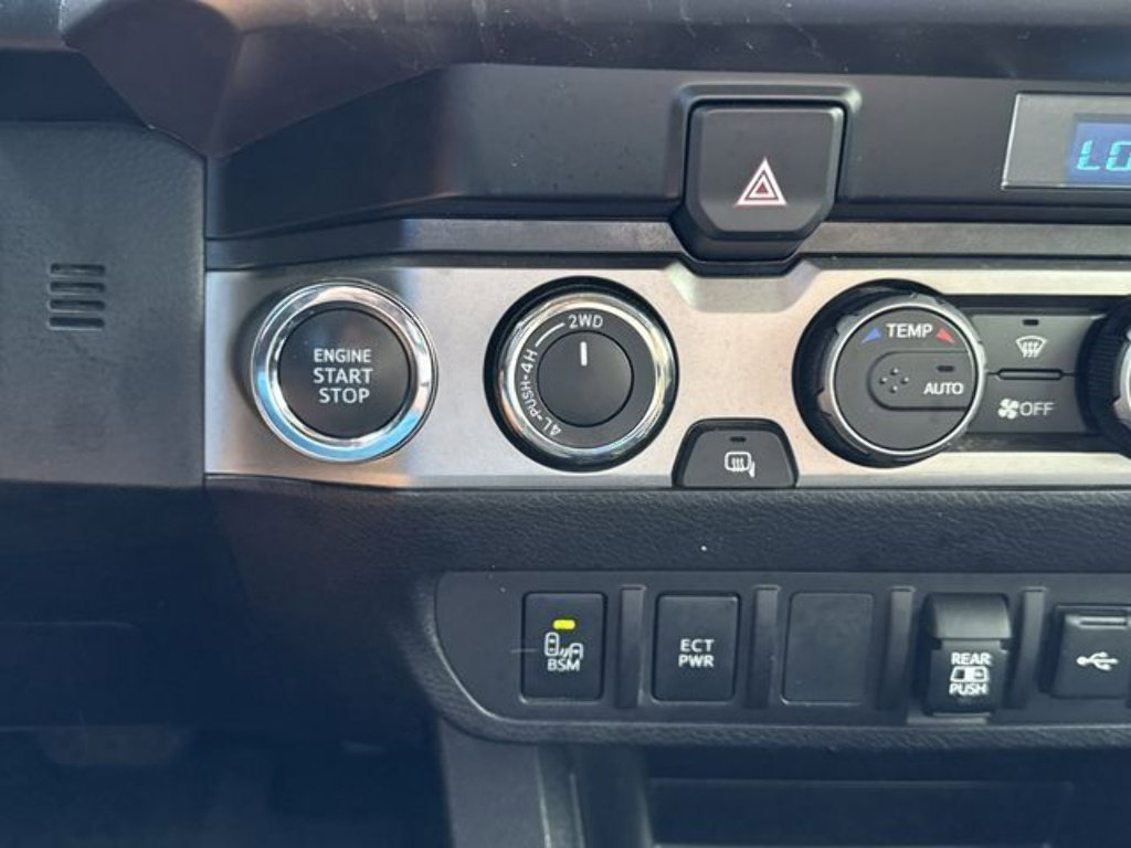 Used 2023 Toyota Tacoma SR5 w/ Technology Package AWD/4WD image 29