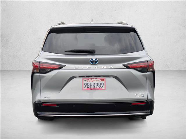 Certified 2022 Toyota Sienna Limited image 7