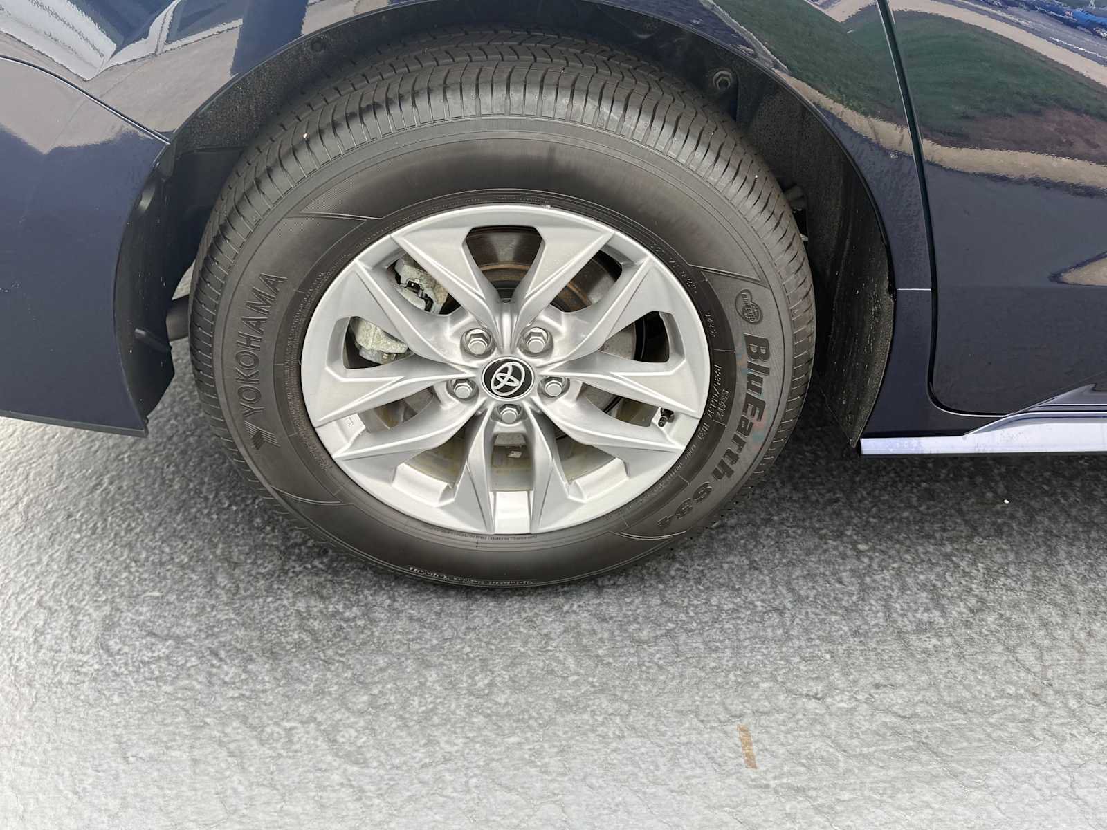 Certified 2026 Toyota Sienna LE AWD/4WD image 8