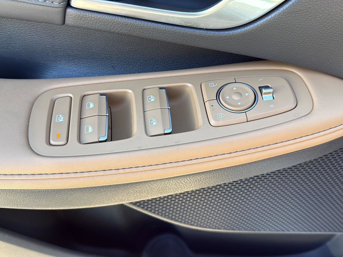 Used 2022 Hyundai Sonata Limited image 11