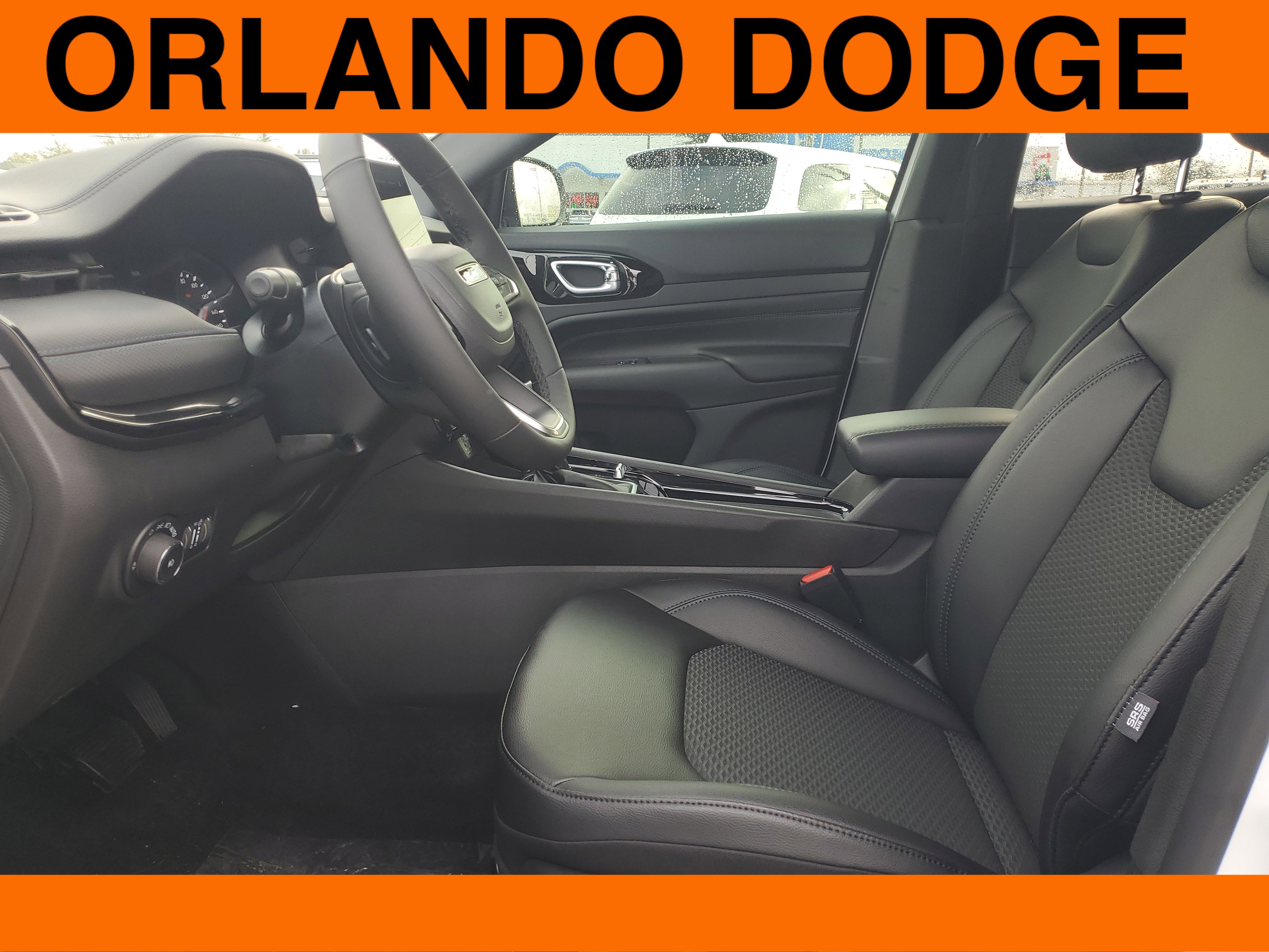 New 2026 Jeep Compass Latitude image 9