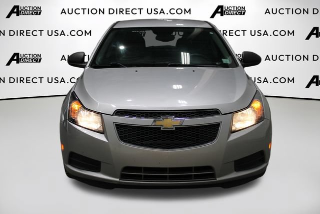 Used 2014 Chevrolet Cruze LS FWD video 3
