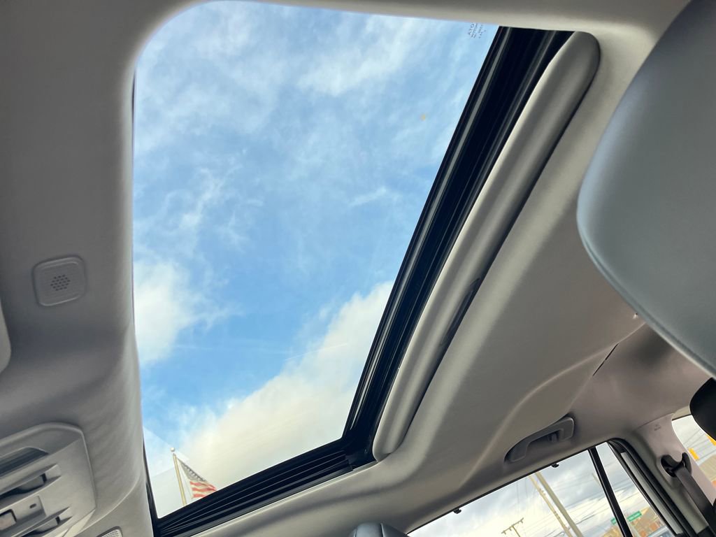 Used 2024 Toyota Highlander XLE image 21