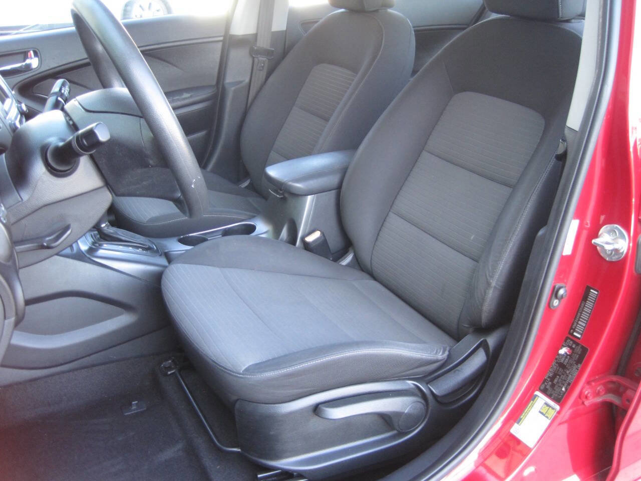 Used 2015 Kia Forte LX w/ Popular Package image 20