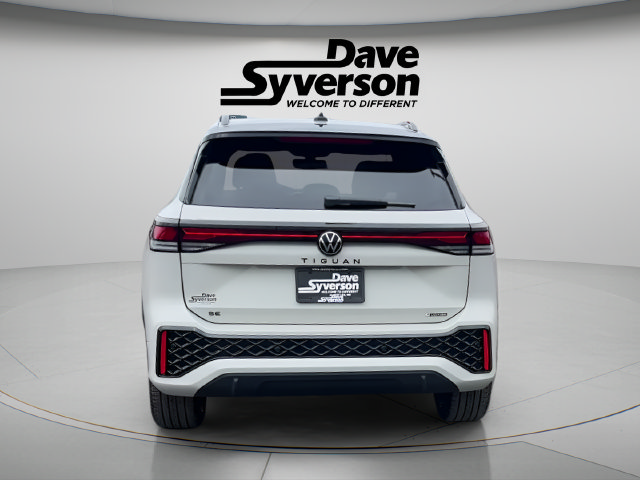 New 2026 Volkswagen Tiguan SE R-Line AWD/4WD image 4