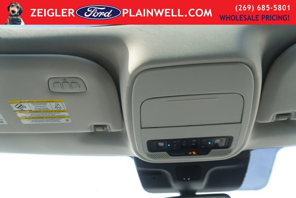 Used 2025 Ford Expedition Active image 40