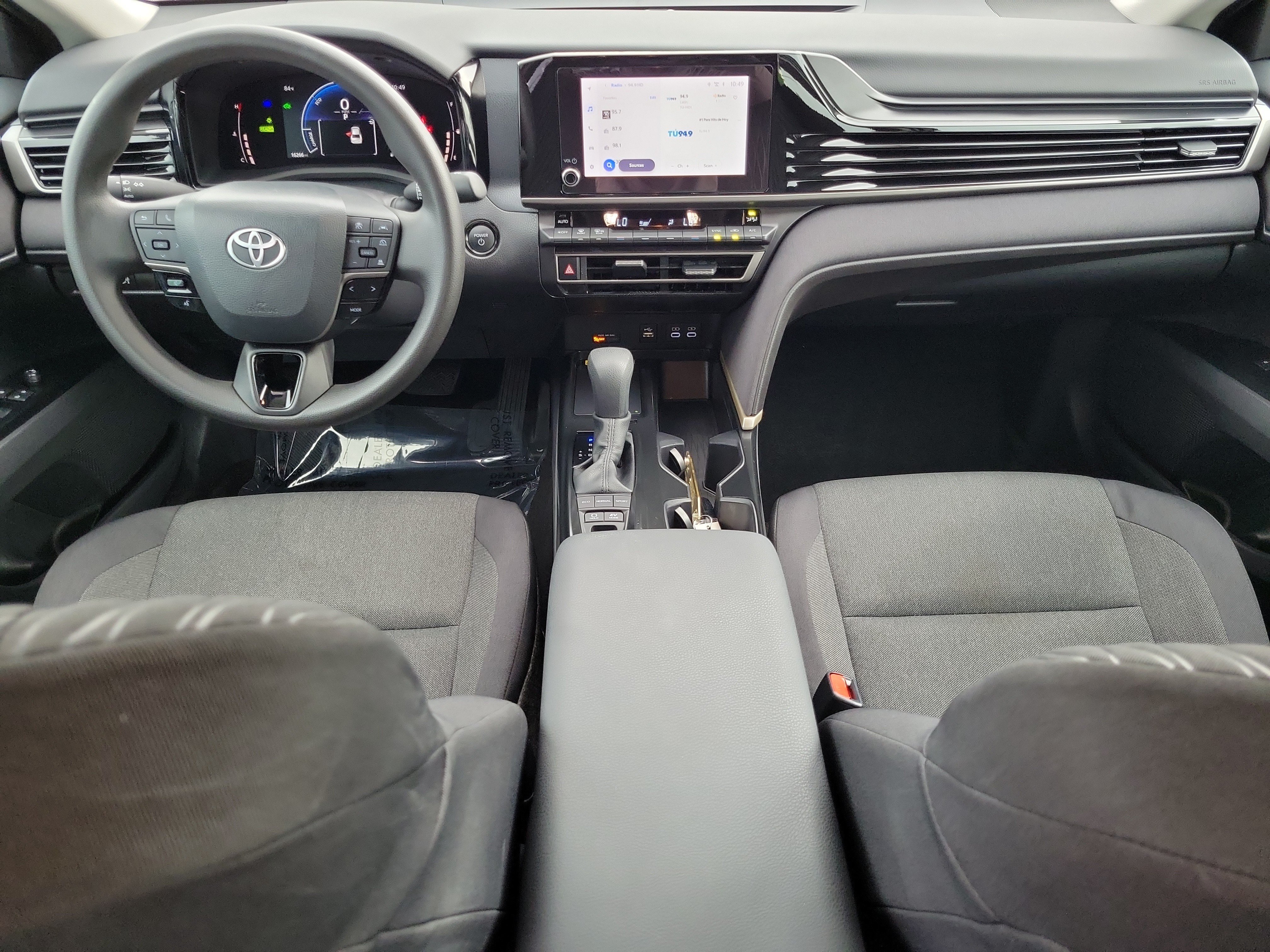 Used 2025 Toyota Camry LE w/ Convenience Package FWD image 17