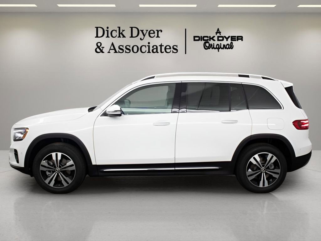 Used 2025 Mercedes-Benz GLB 250 GLB 250 image 3
