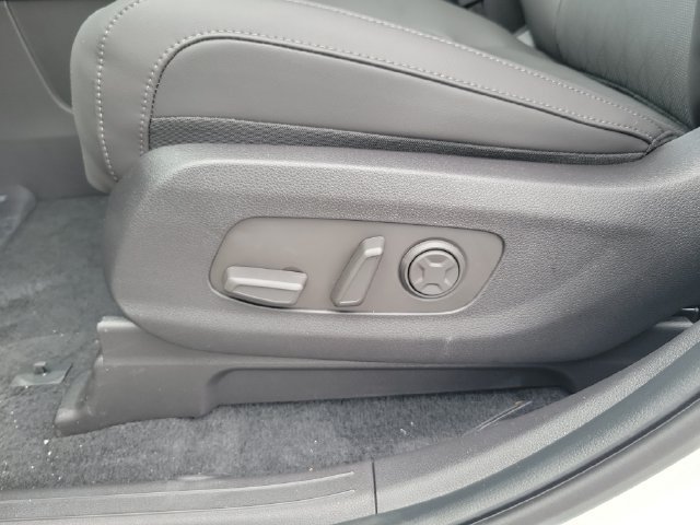 New 2027 Kia Carnival SX w/ Dark Edition Package FWD image 16