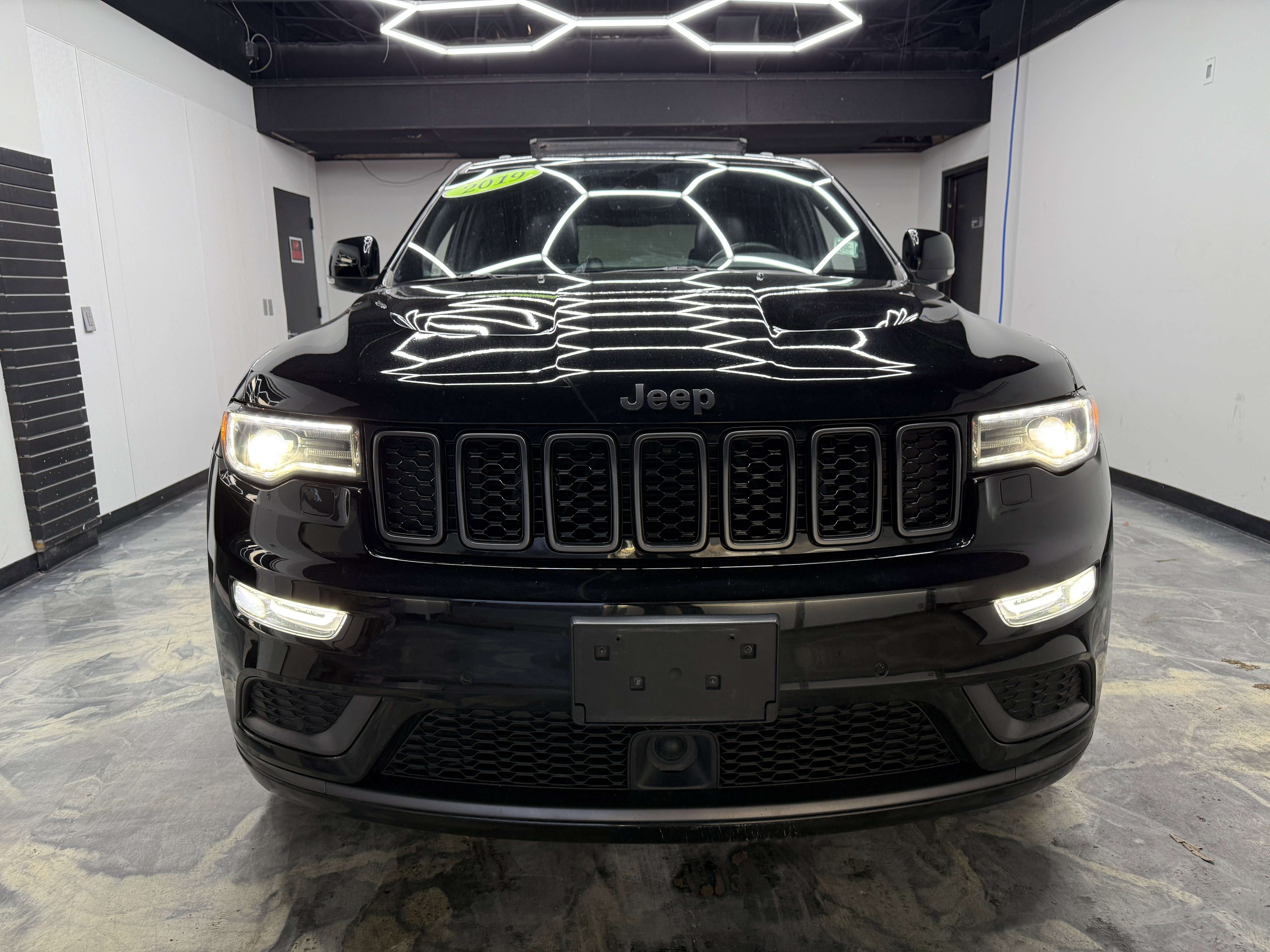 Used 2019 Jeep Grand Cherokee Limited X image 7