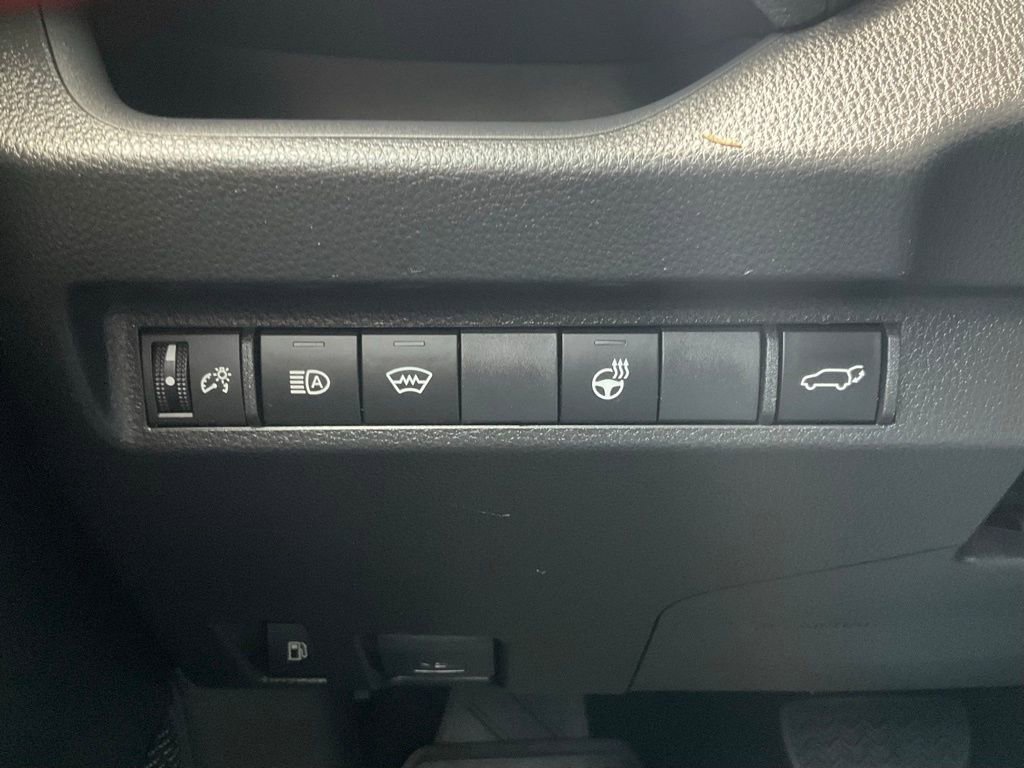 Used 2024 Toyota RAV4 XLE Premium image 59