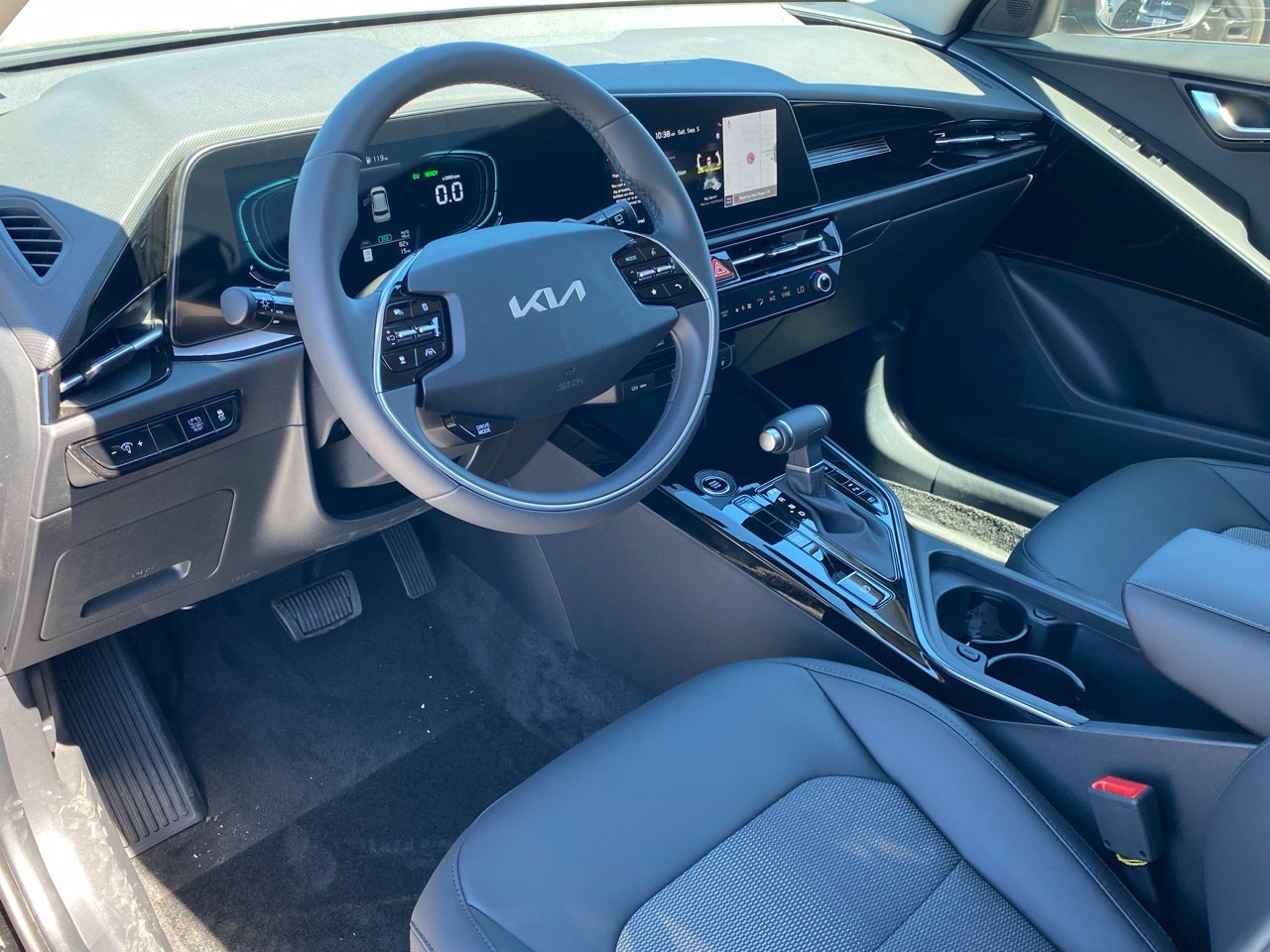 New 2026 Kia Niro EX FWD image 12
