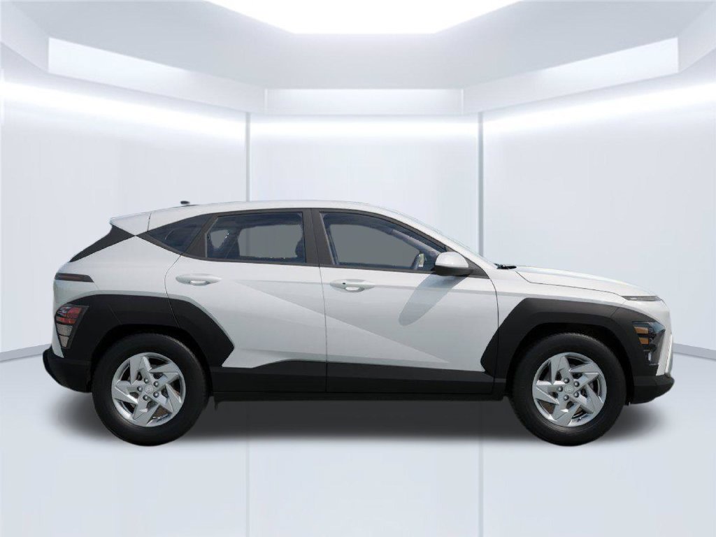 New 2027 Hyundai Kona SE FWD image 7