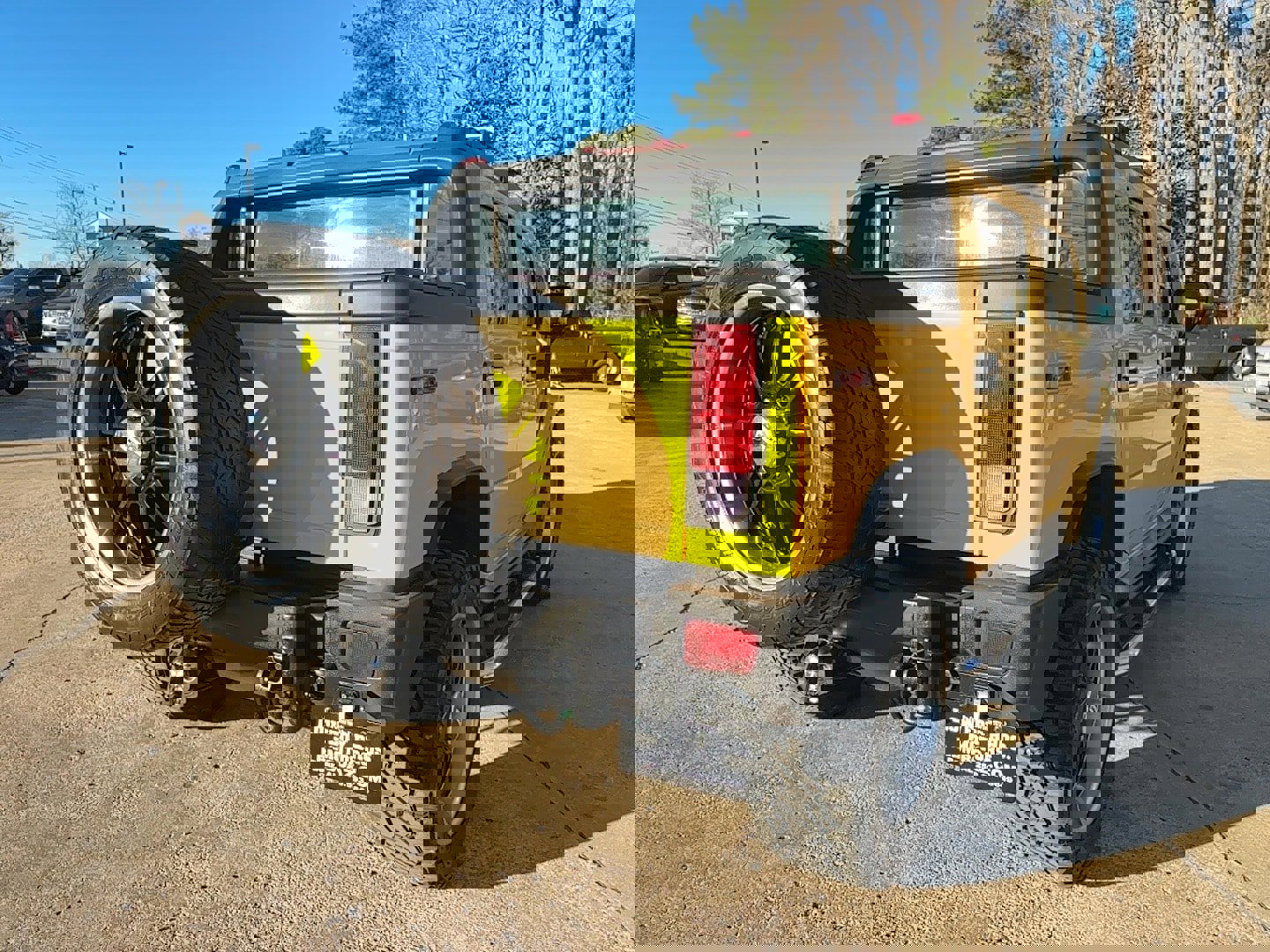 Used 2005 HUMMER H2 SUT w/ Preferred Equipment Group image 4