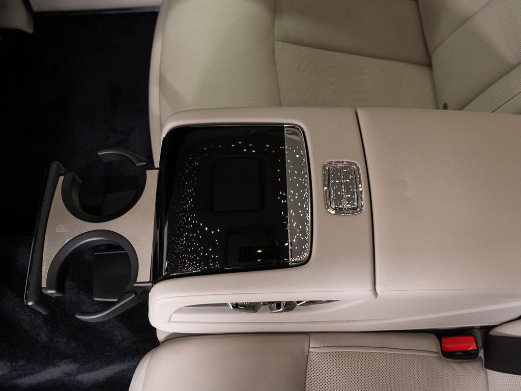 Certified 2018 Rolls-Royce Phantom Sedan RWD image 28