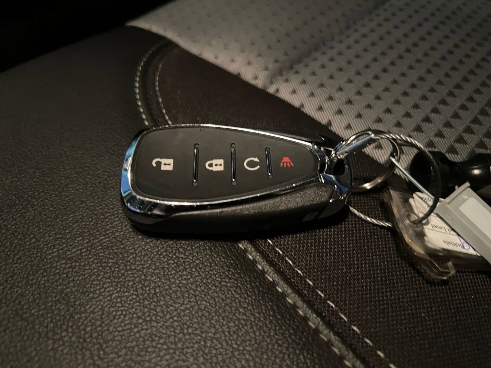 Used 2025 Chevrolet Trax LT w/ LT Convenience Package image 22