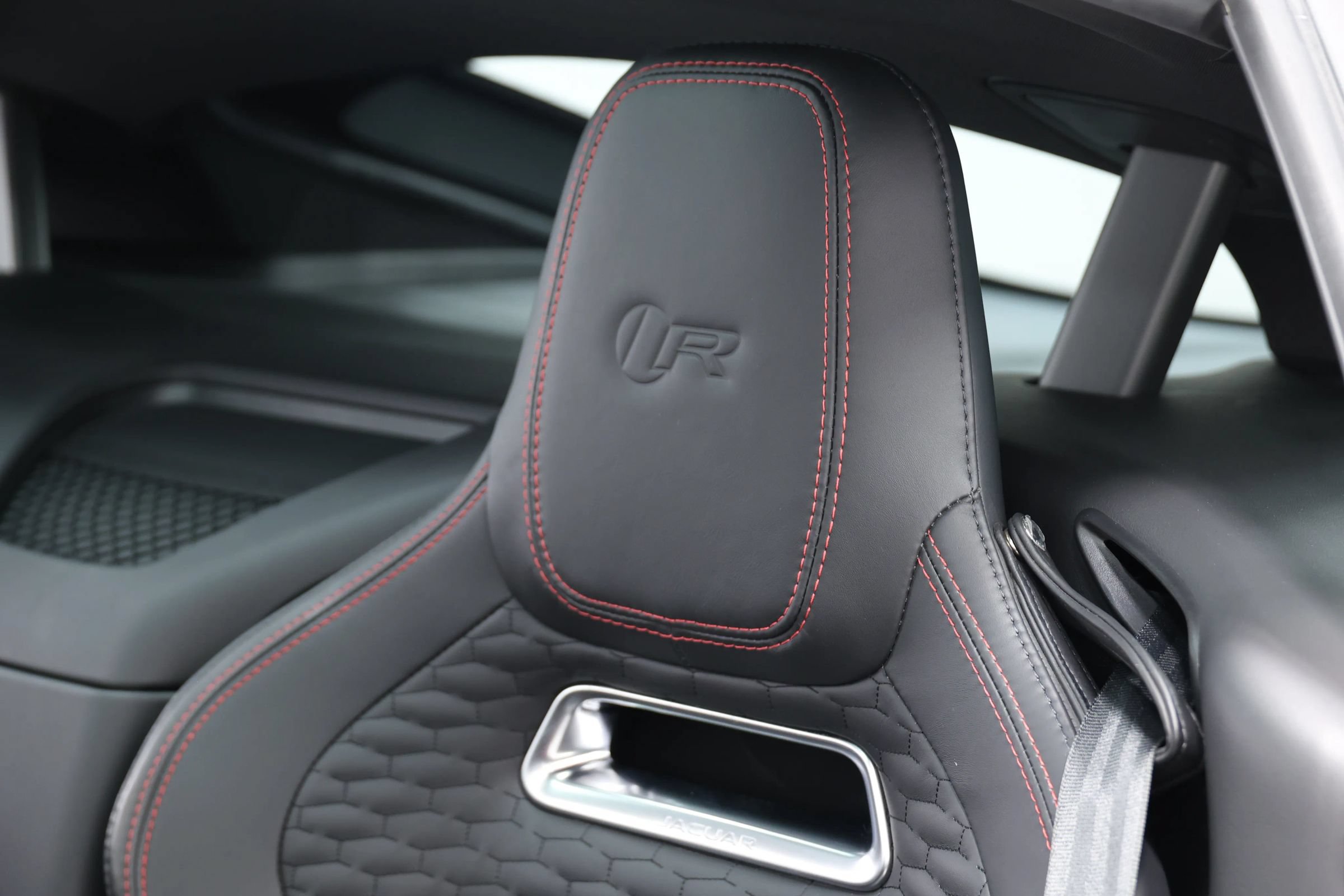 Used 2021 Jaguar F-TYPE R AWD/4WD image 18
