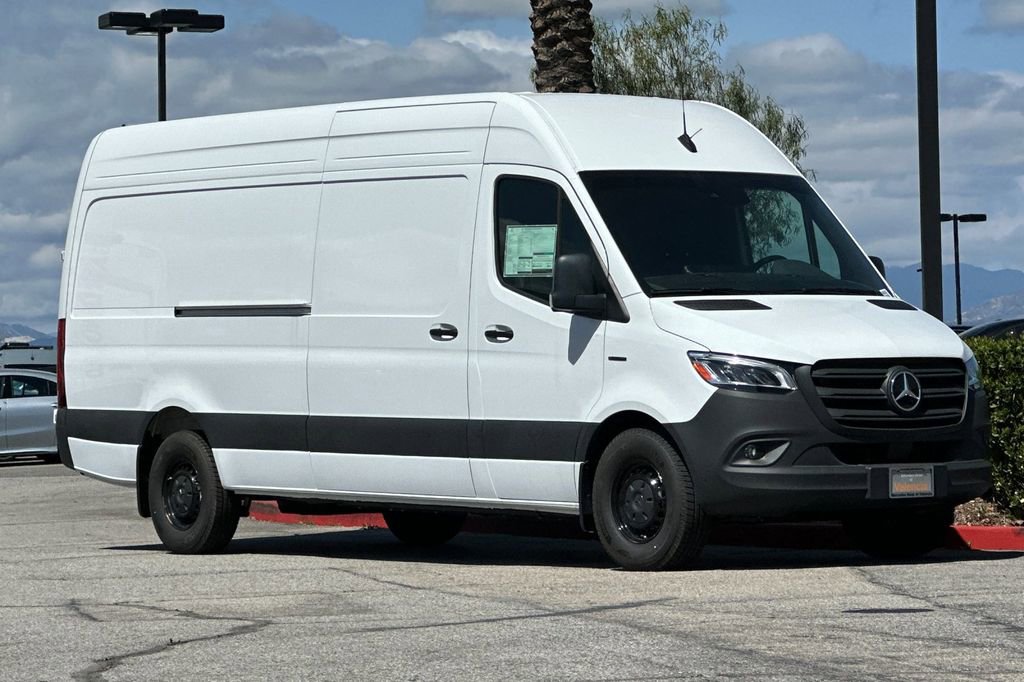 New 2024 Mercedes-Benz eSprinter 170 Cargo image 9