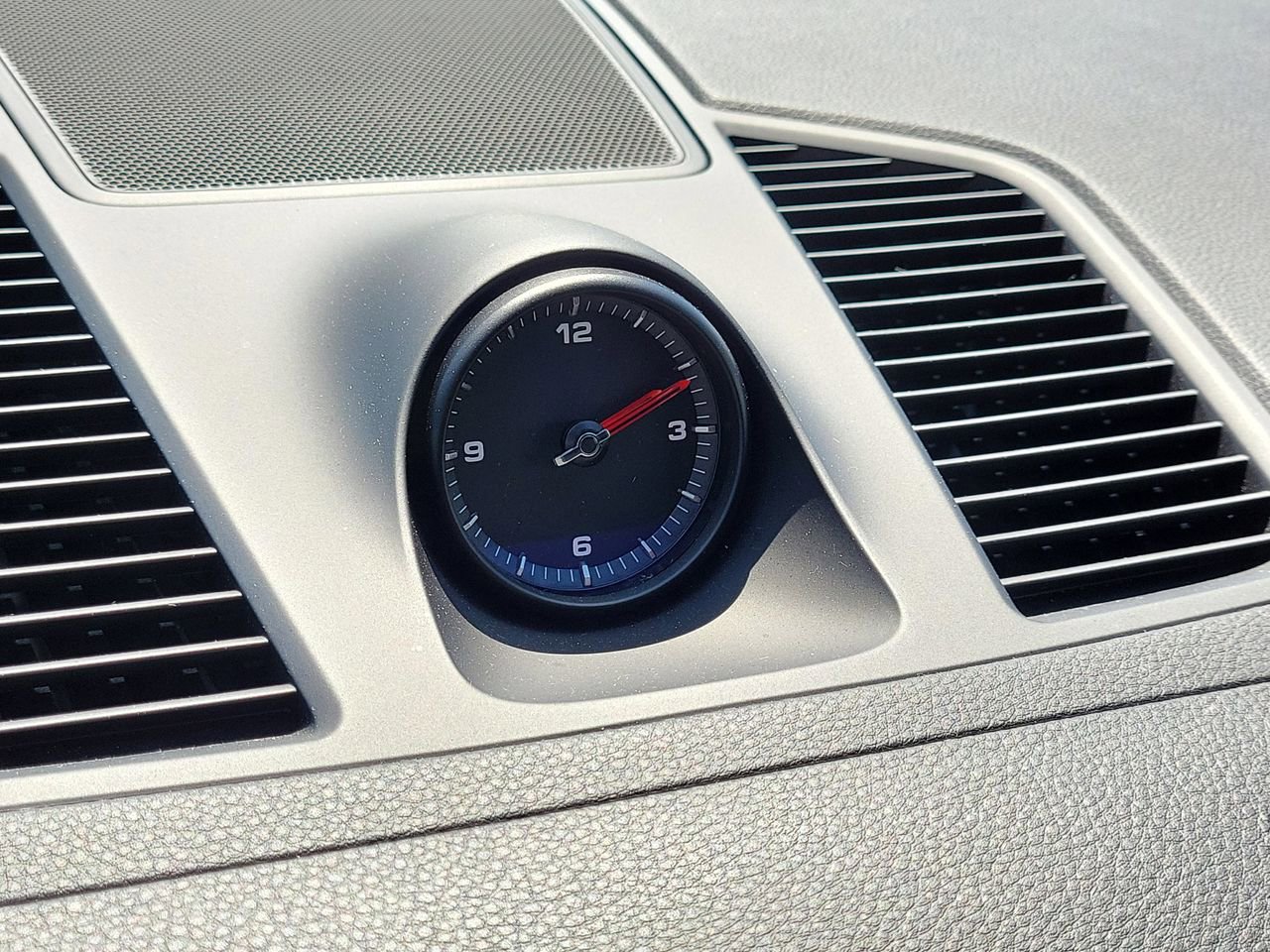 Used 2021 Porsche Cayenne S image 26