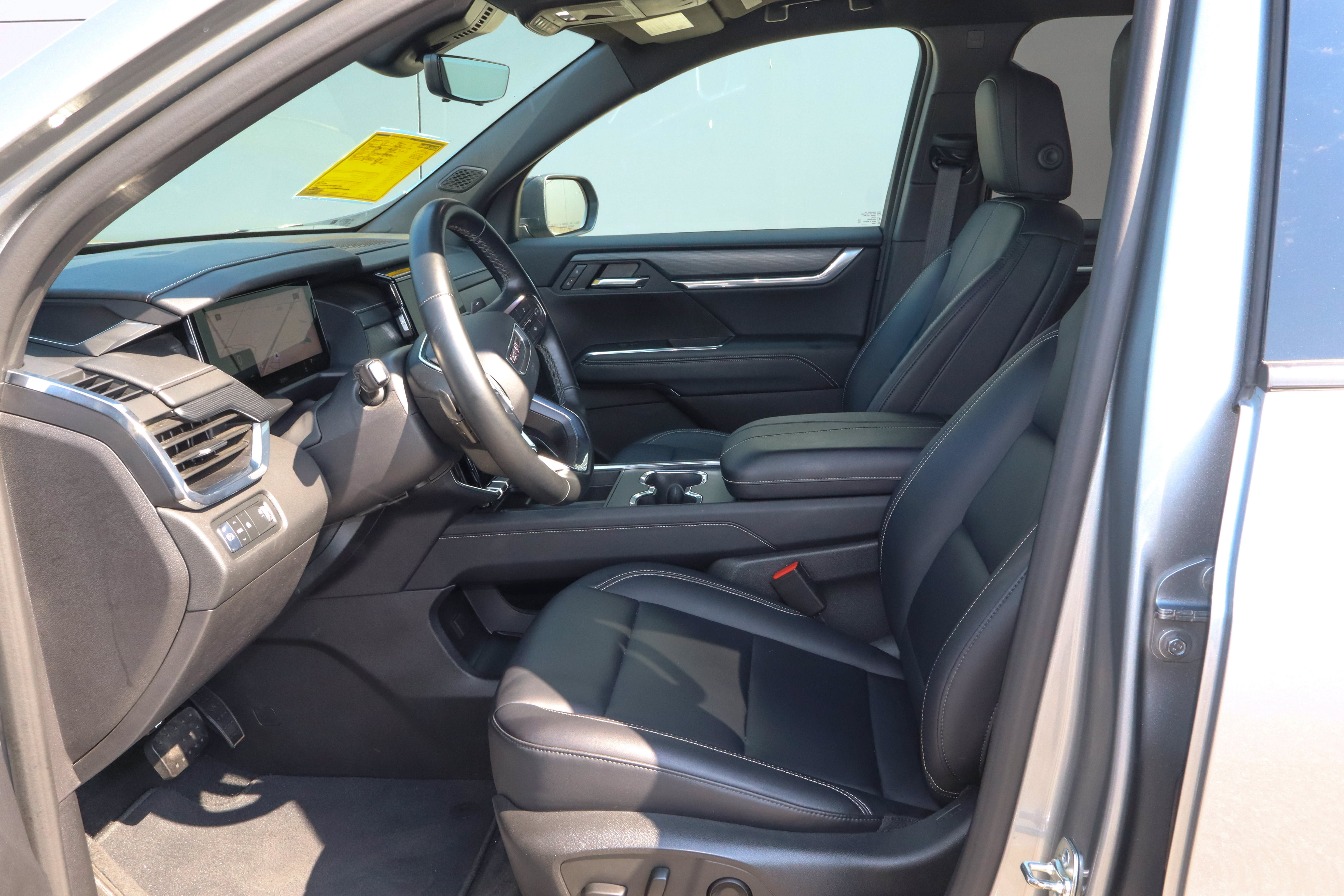 Used 2026 GMC Acadia Elevation w/ Elevation Premium Package FWD image 6