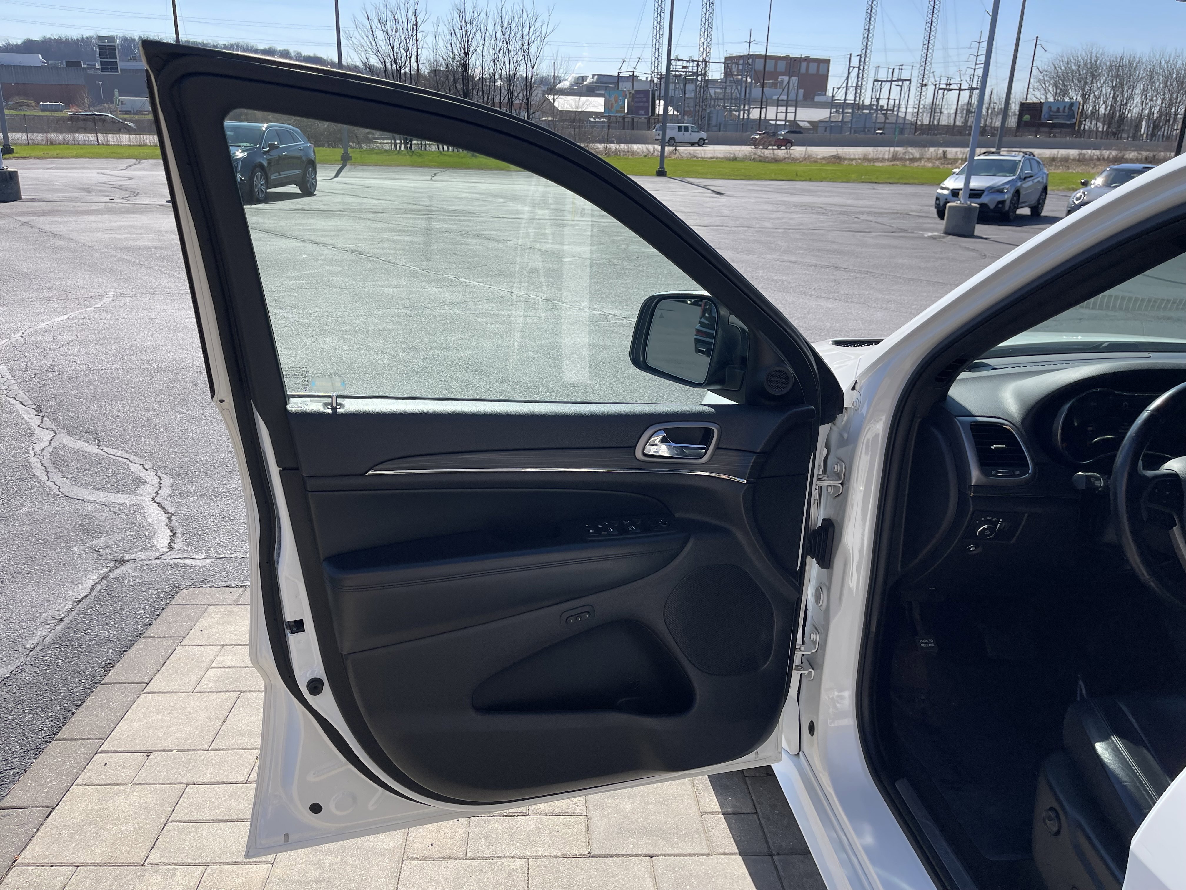 Used 2019 Jeep Grand Cherokee Limited X image 12