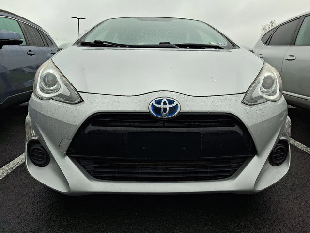 Used 2015 Toyota Prius C Two image 2
