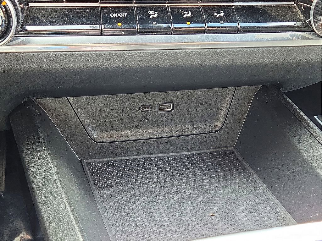 Used 2025 Chevrolet Equinox LT AWD/4WD image 29