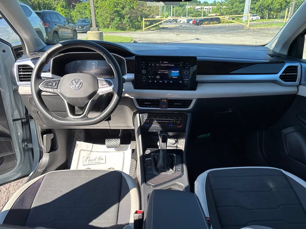 Used 2025 Volkswagen Taos SE w/ Black Wheel Package FWD image 25