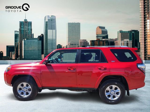 Used 2018 Toyota 4Runner SR5 AWD/4WD image 2