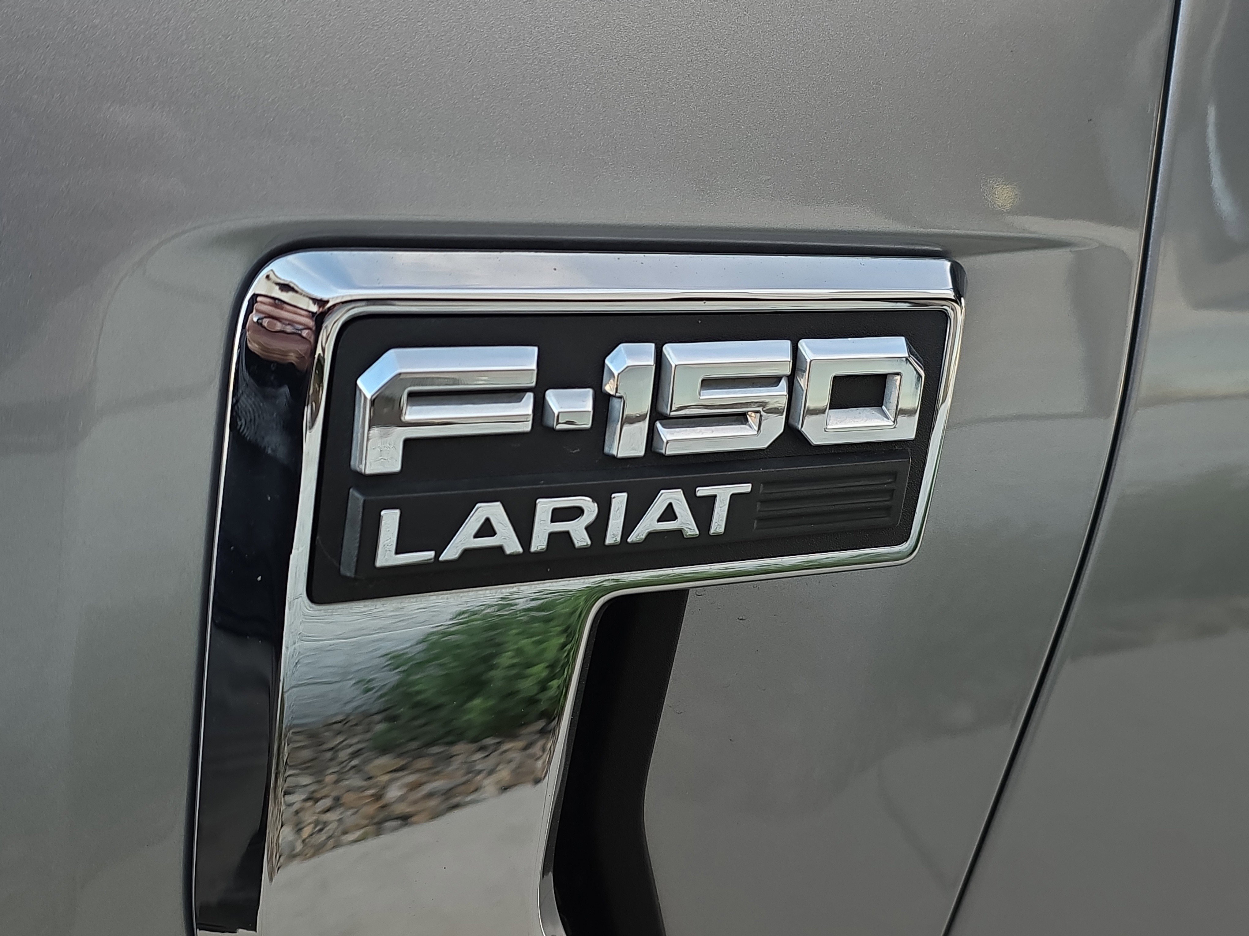 Used 2021 Ford F150 Lariat image 4