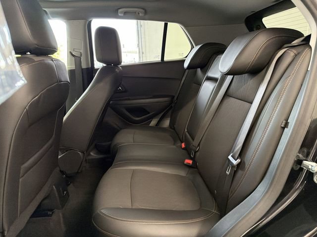 Certified 2022 Chevrolet Trax LT w/ LT Convenience Package image 16