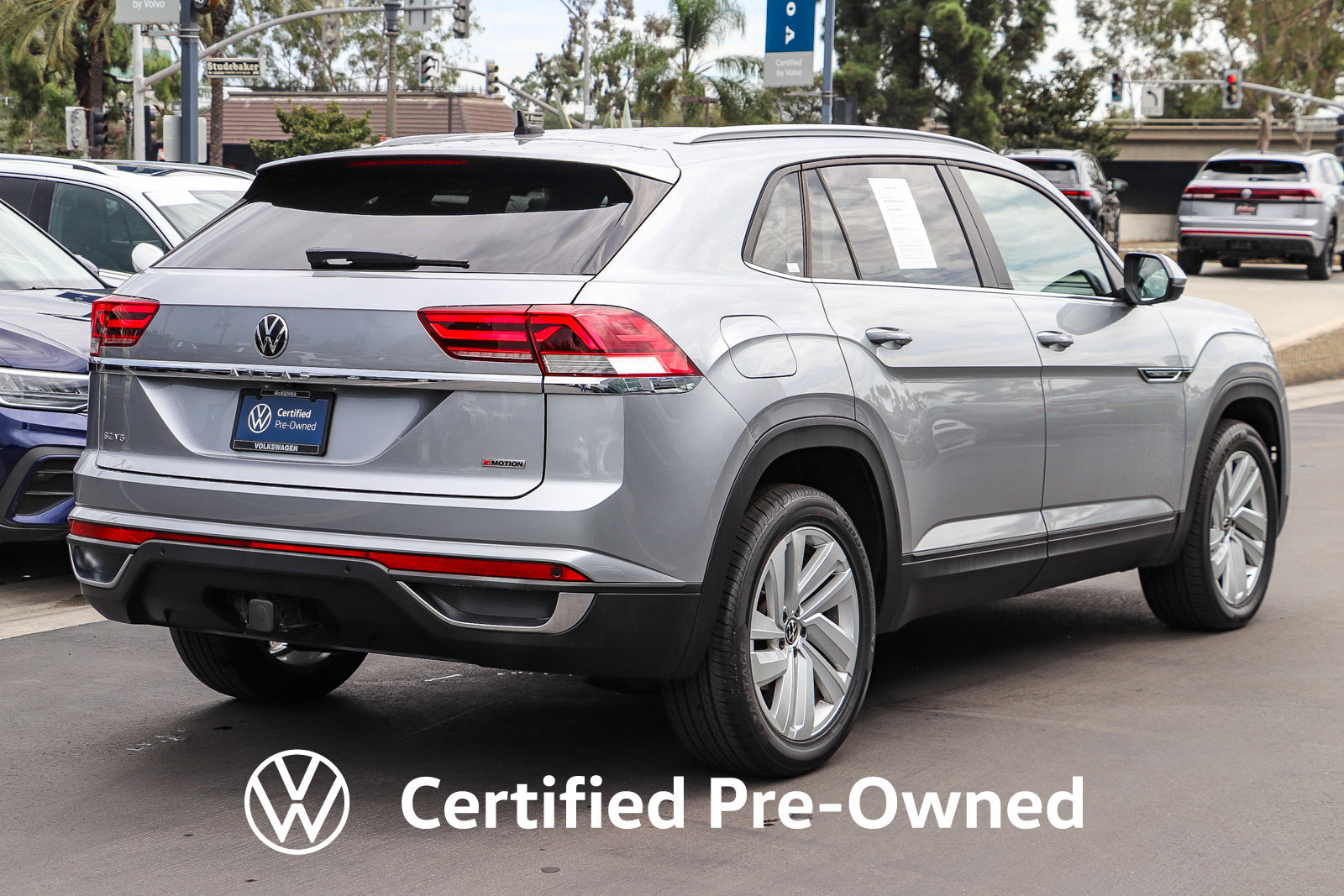Certified 2022 Volkswagen Atlas Cross Sport SE AWD/4WD image 7