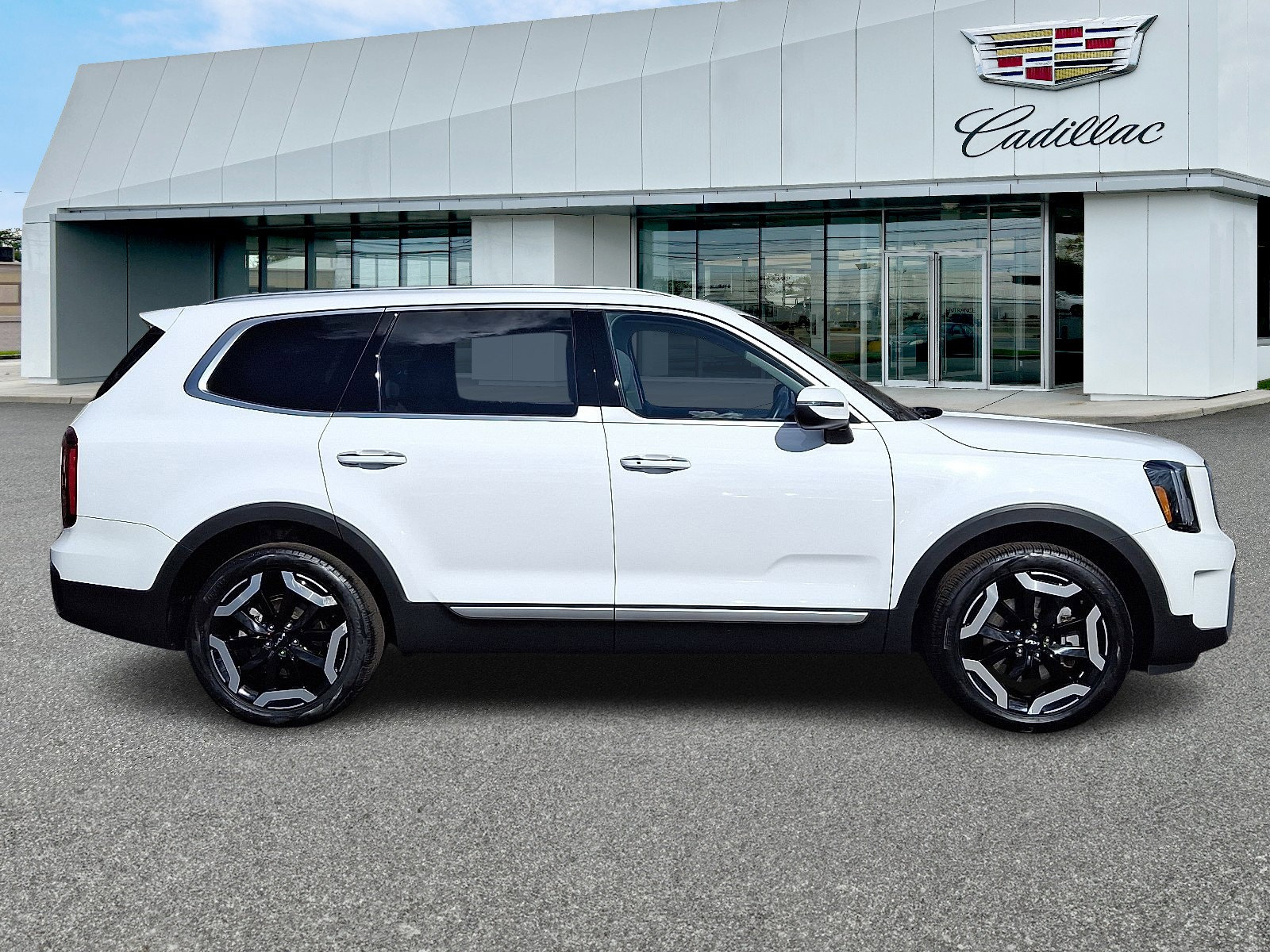 Used 2023 Kia Telluride S w/ S Sunroof Package image 7