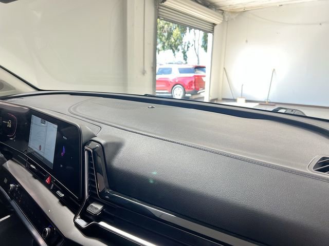 Certified 2023 Kia Sportage EX image 30