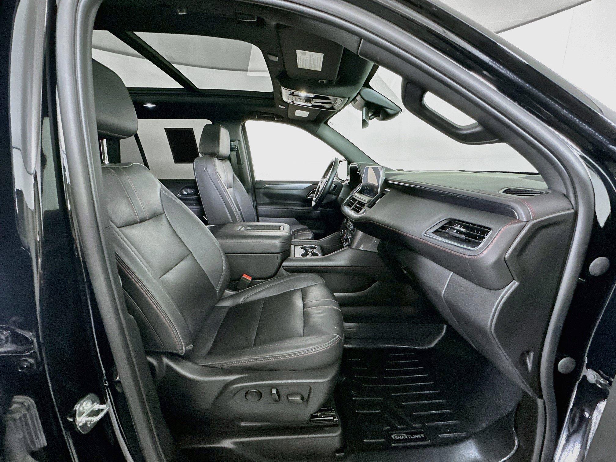 Used 2023 Chevrolet Tahoe RST w/ Luxury Package AWD/4WD image 35