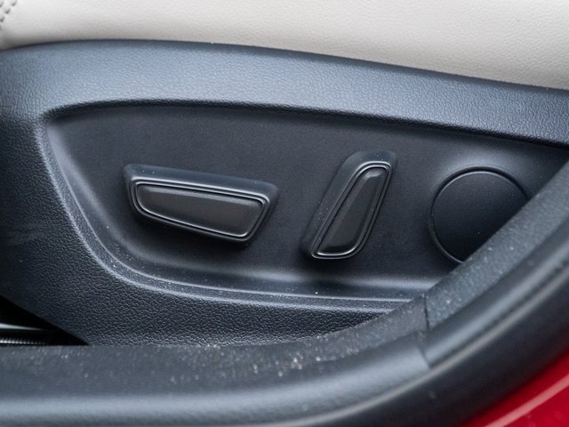 Used 2025 Toyota Corolla XLE image 20