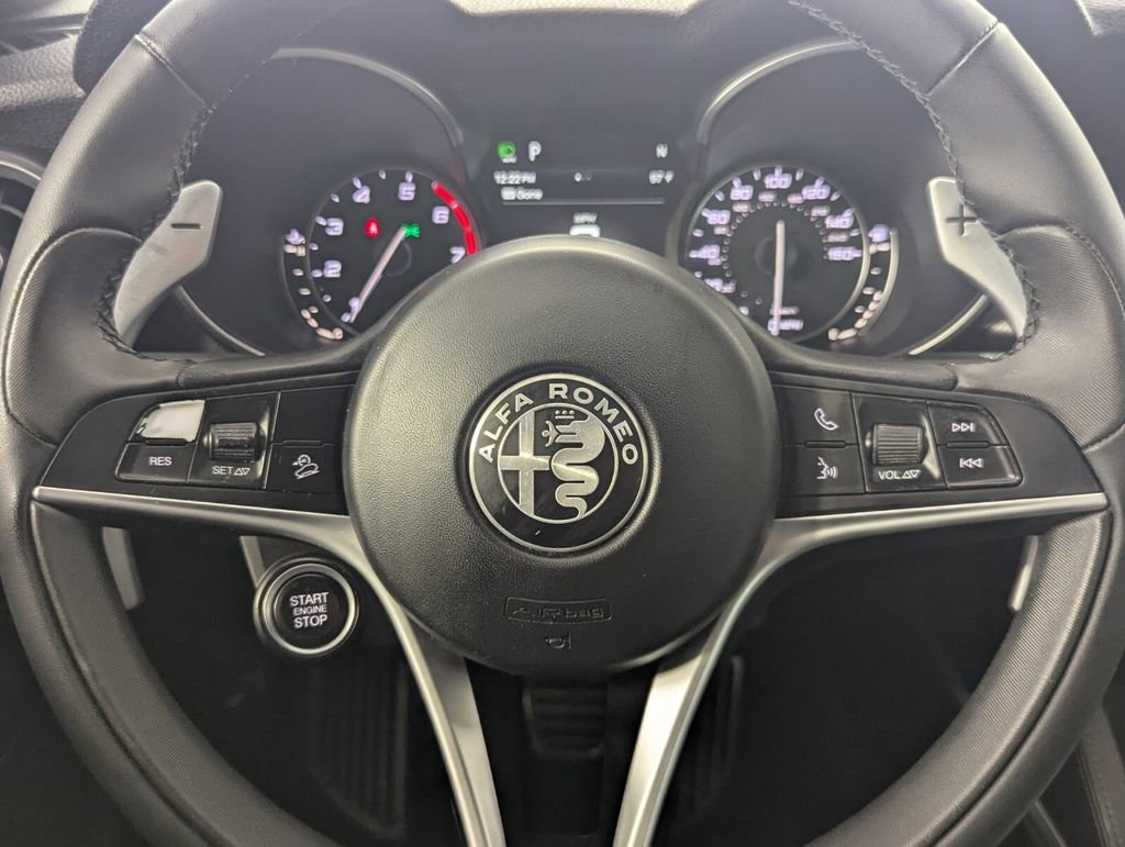 Used 2018 Alfa Romeo Stelvio Ti Sport AWD/4WD image 16